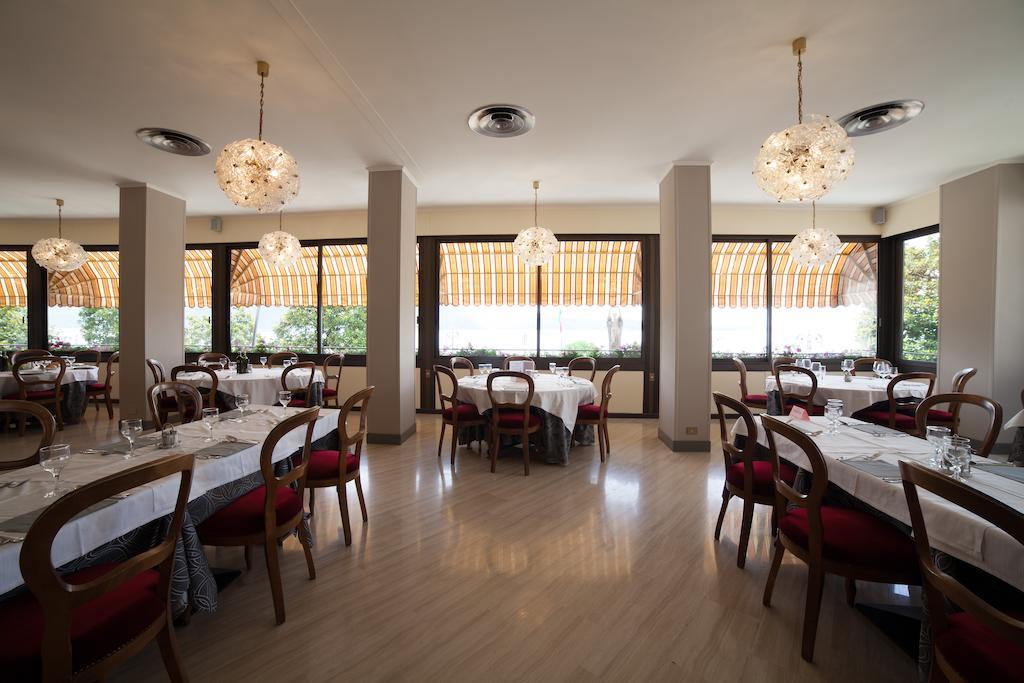 Albergo Miralago Вербания Екстериор снимка