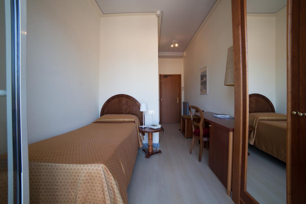 Albergo Miralago Вербания Стая снимка